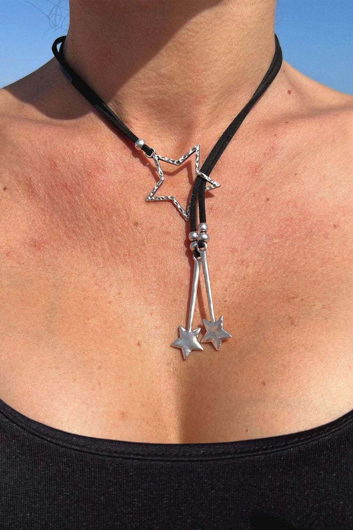Retro Star Hollow Pendant Necklace Jewelry