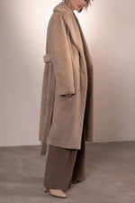 Load image into Gallery viewer, Elegant Thick Imitation Rabbit Fur Mink Long Coat
